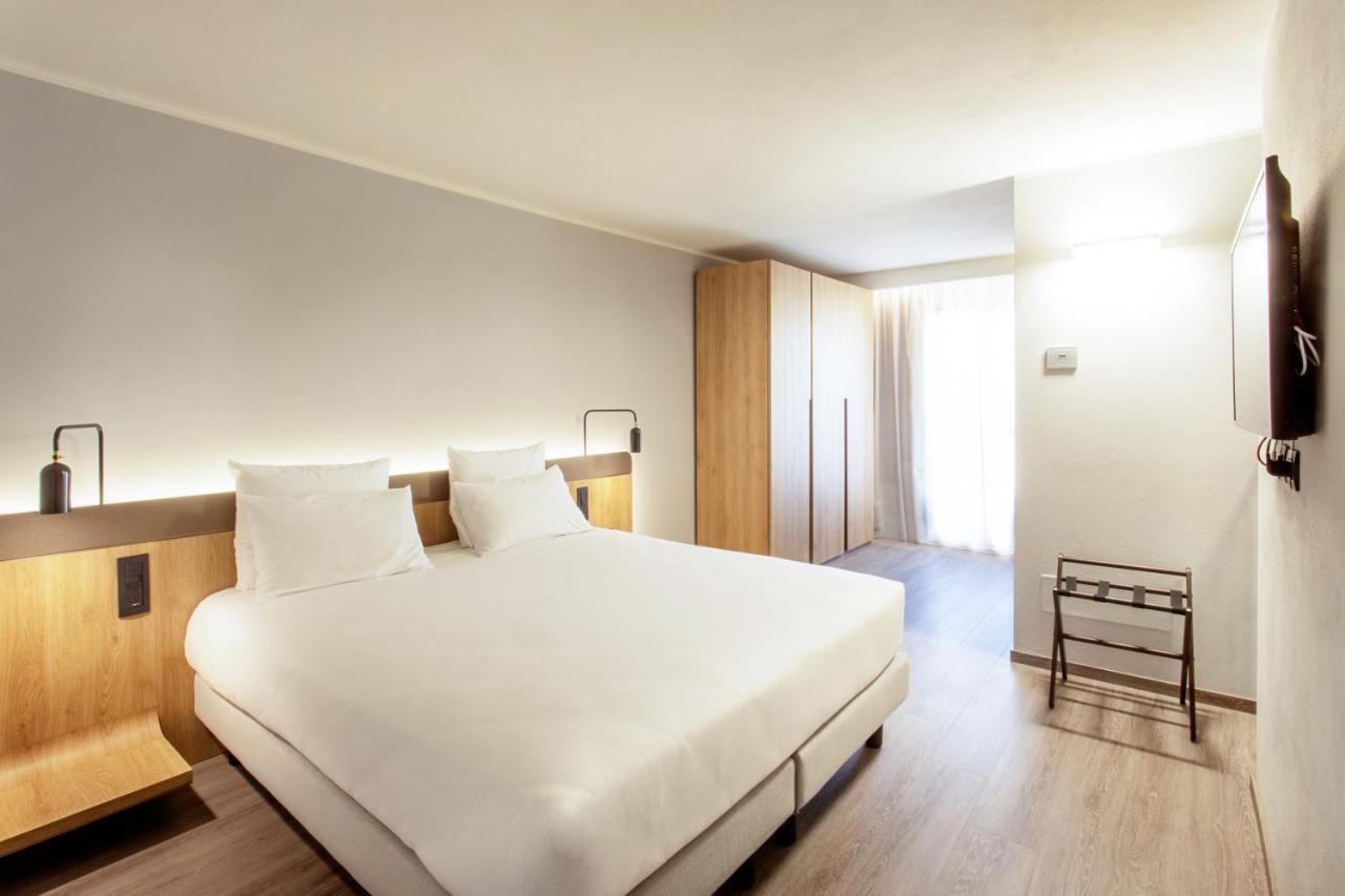 Palazzo Le Poste - Suite And Apartments ปาร์มา ภายนอก รูปภาพ